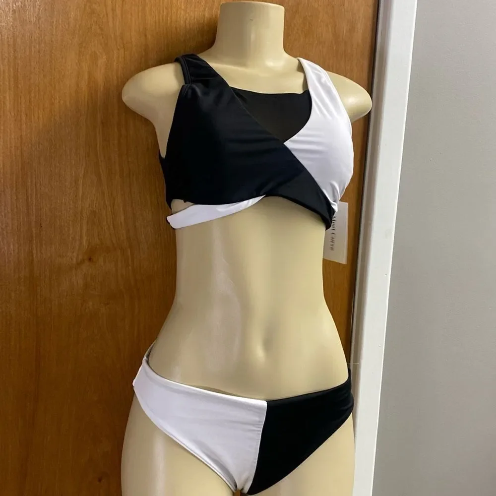 Sexy Black & White High Neck Bikini Swimsuit size 10